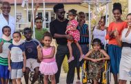 Photos - Bisa Kdei visits kids with scoliosis at FOCOS hospital