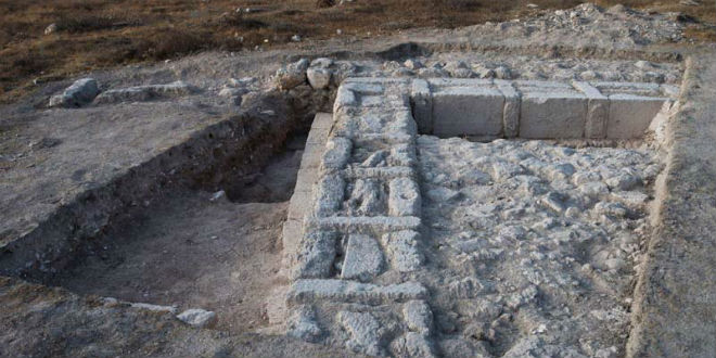 2,200-Year-Old Edomite Temple Unearthed With Drones