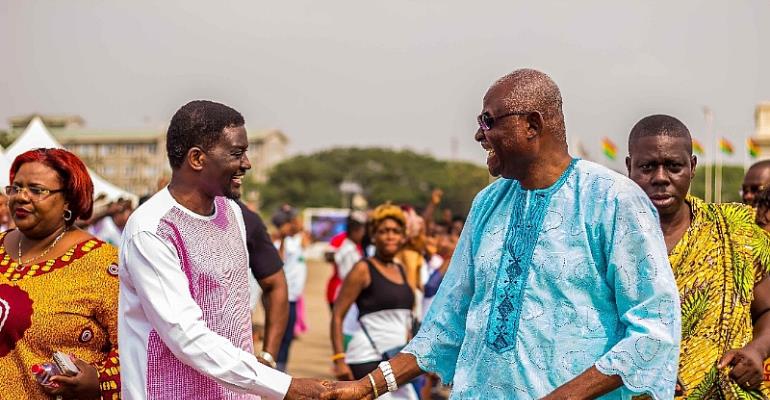 Agyinasare Calls On Osu Mantse...Pledges Four Scholarships For The Needy