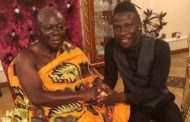 Stonebwoy meets Otumfuo; dances Adowa at Manhyia Palace