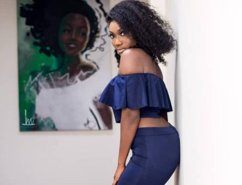 Wendy Shay Fires @ Critics