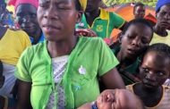 Mozambique Woman Gives Birth Up A Tree