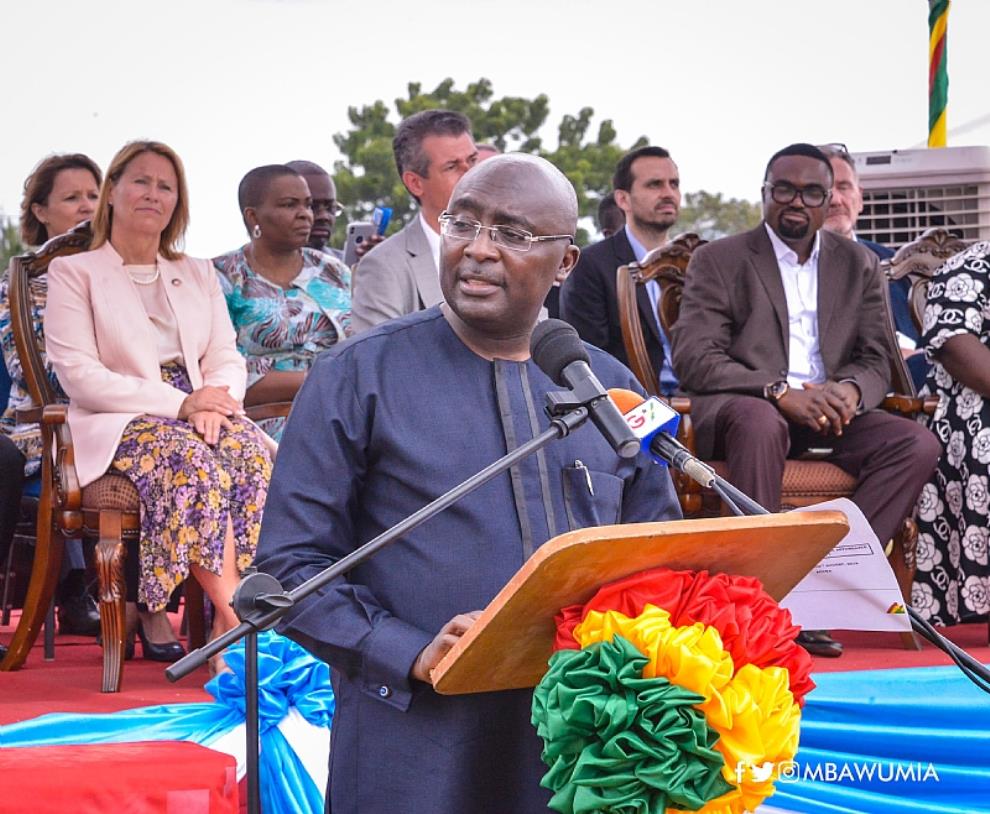 Banking Crisis Developed Under Your Watch And You Did Nothing About It – Bawumia To Mahama