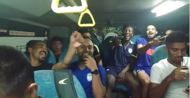 Asamoah Gyan Entertains New NorthEast United FC Teammates With Indian Raps