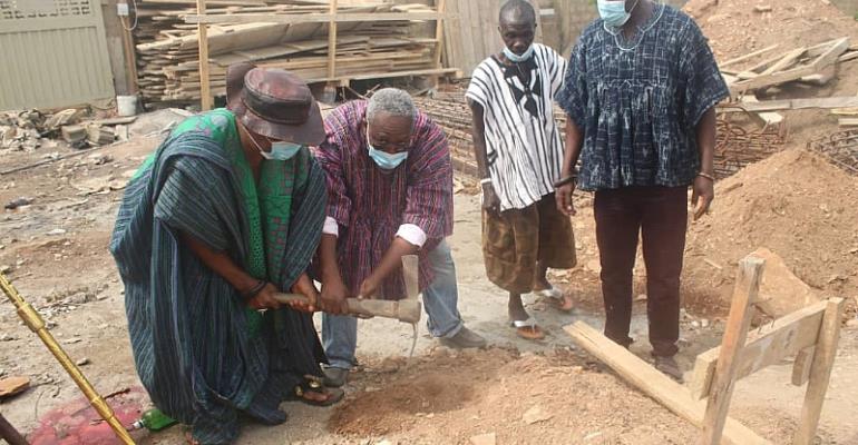 Berekuso Chief cuts sod for the construction of ultra-modern STEM-based basic school